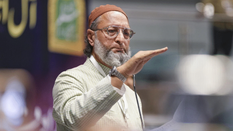 Asaduddin Owaisi On donald Trump_Sadaa Times